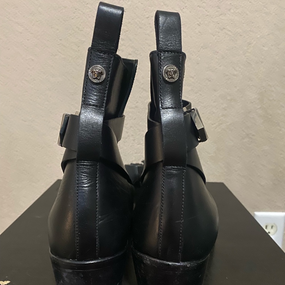 8/10 condition - Picture 2 of 4